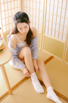 翁公和晓雯在厨房里猛烈进出